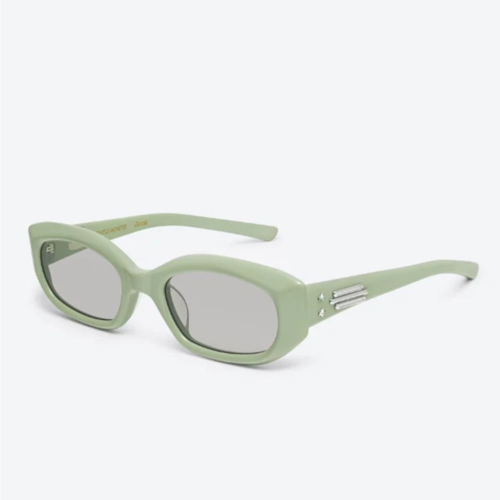 Gentle Monster Jennie Jentle Salon Wispy GR8 Green Gray Sunglasses